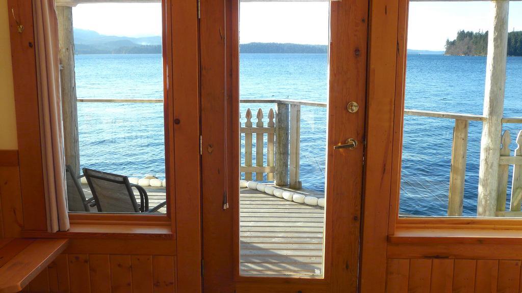 Seine Boat Inn Alert Bay Ruang foto